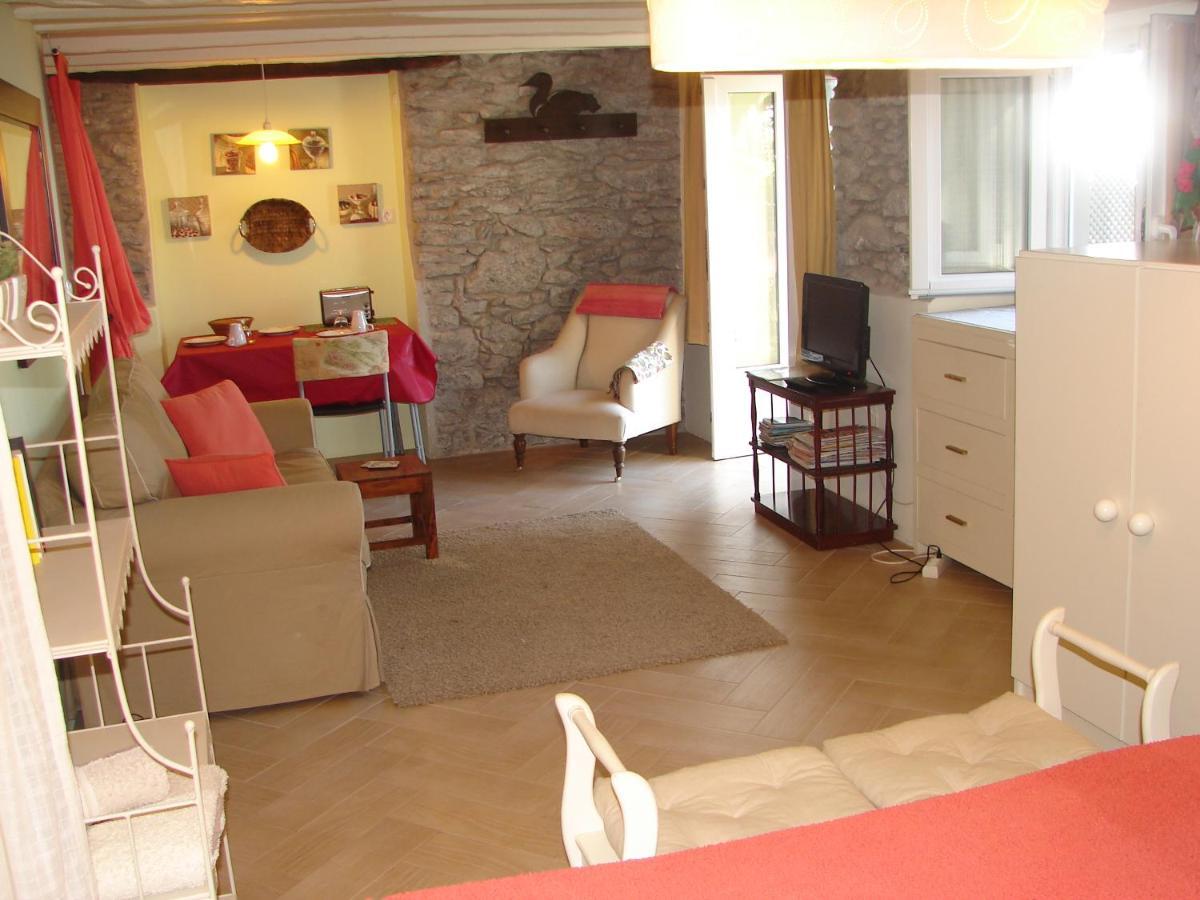 Romantic Studio Φουνκάλ Δωμάτιο φωτογραφία