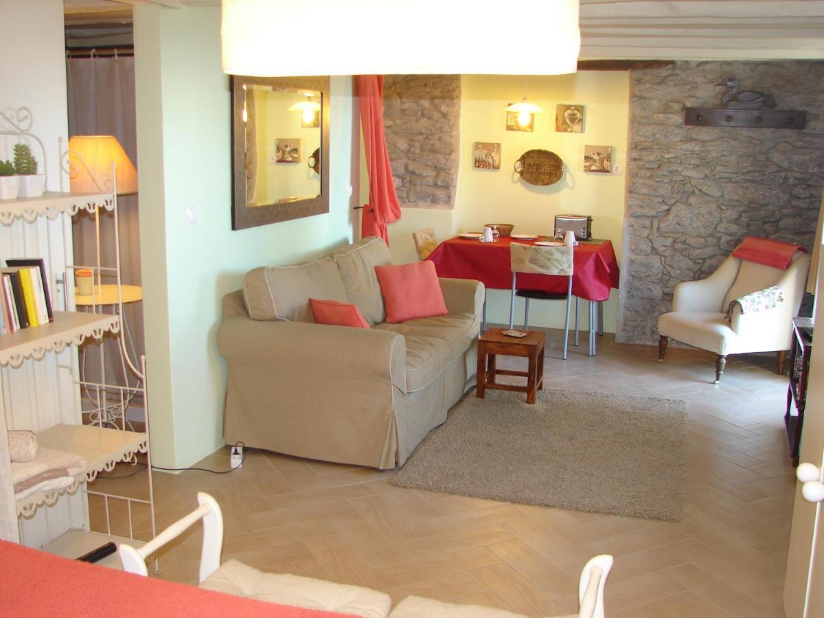 Romantic Studio Φουνκάλ Δωμάτιο φωτογραφία