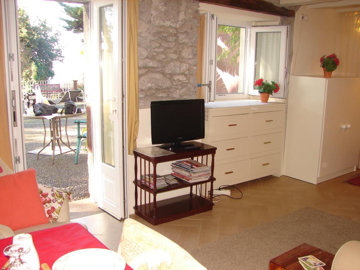 Romantic Studio Φουνκάλ Δωμάτιο φωτογραφία